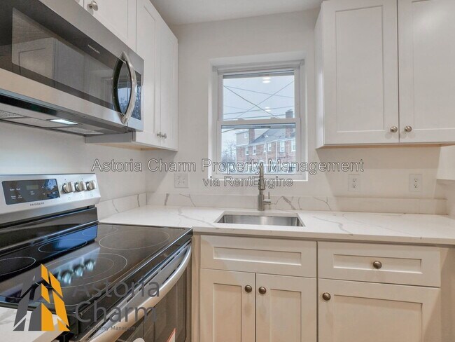 Building Photo - 203 Chestnut St