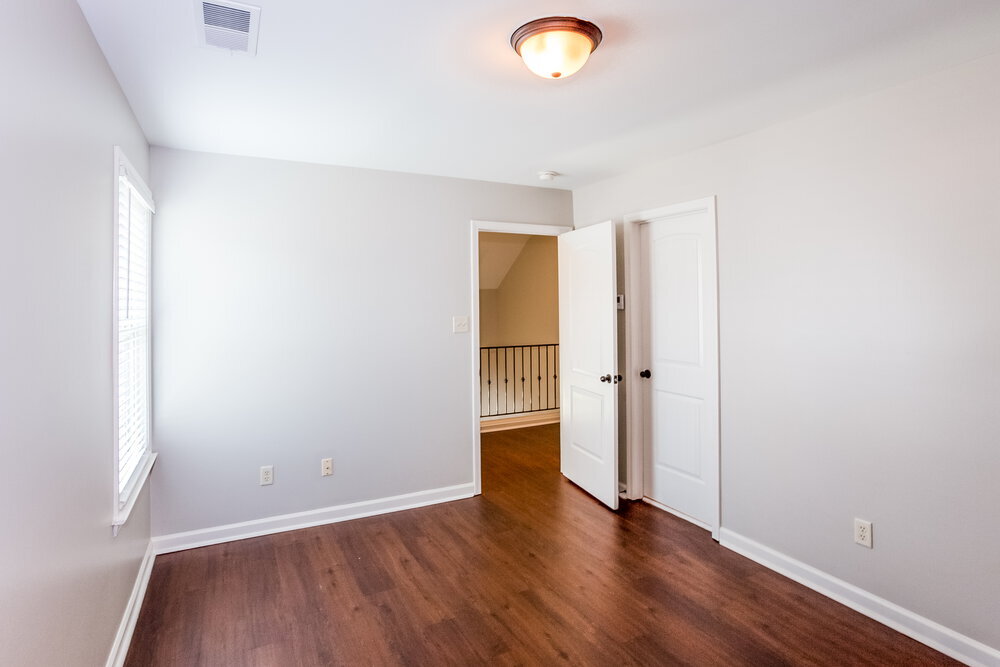 Building Photo - 7397 Brentridge Dr