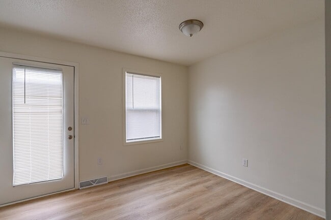 Building Photo - 311 Atcher St