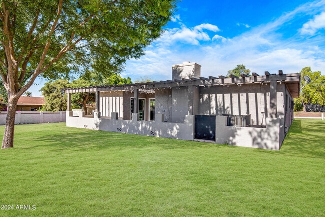 Building Photo - 2514 N 60th Pl