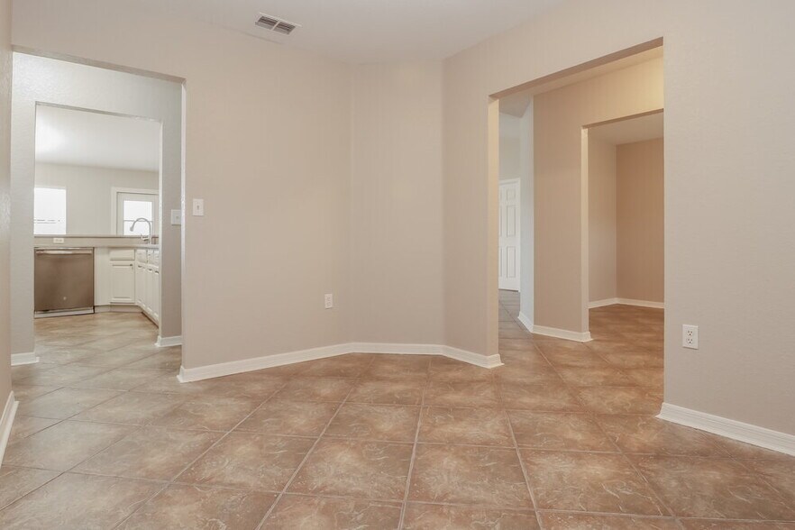 Building Photo - 14080 Barlington St