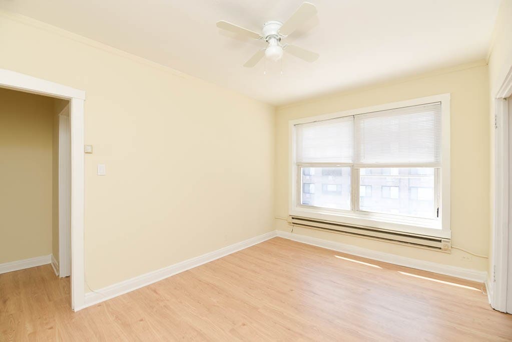 Building Photo - 457 W Melrose St