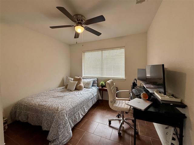 Building Photo - 2922 Custer Dr