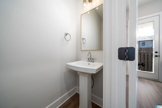 Building Photo - 1195 Windsor Sq