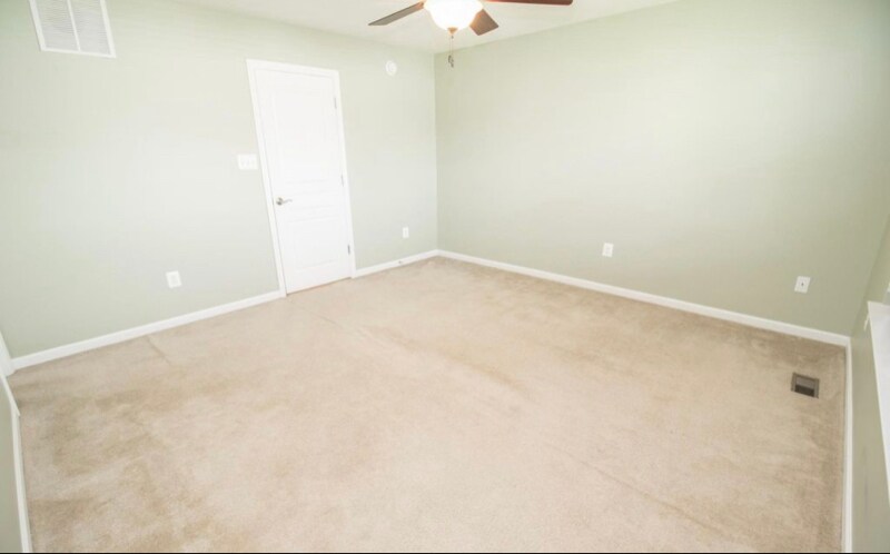 Building Photo - 23141 Foxglove Way