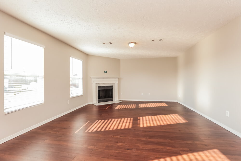 Building Photo - 5576 Dory Dr