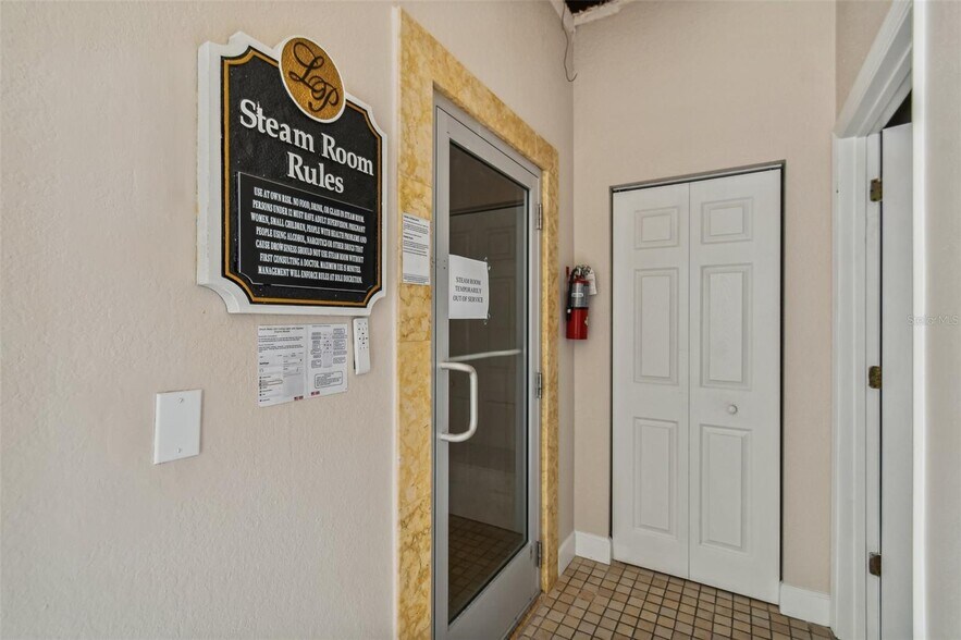 Building Photo - 11562 Westwood Blvd