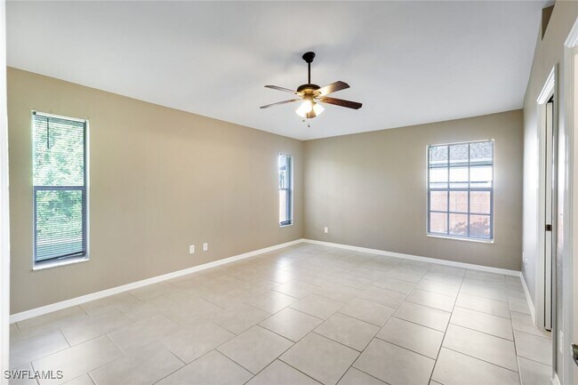 Building Photo - 8072 Cypress Dr S