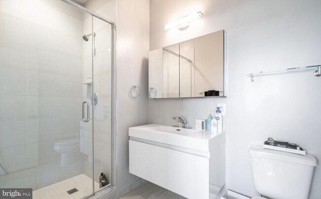 Building Photo - 989 S Buchanan St