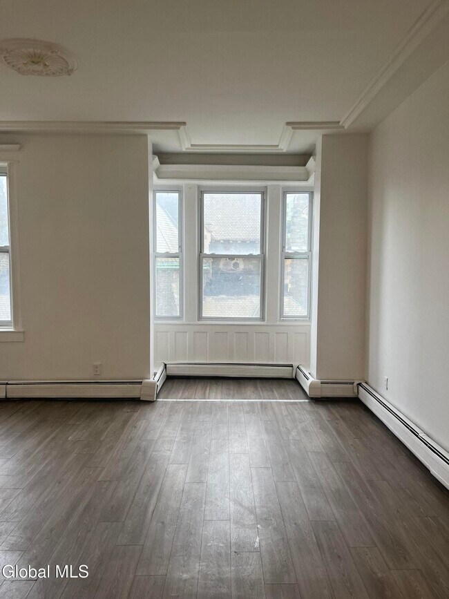 Building Photo - 9 St Joseph's Terrace