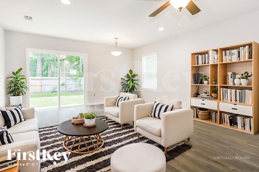 Building Photo - 11373 Margarets Landing Pl.