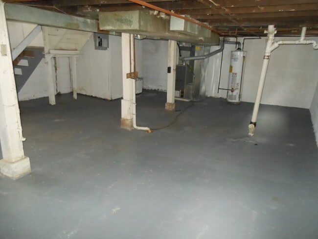 Building Photo - Adorable Home with Tons of Upgrades! Corne...