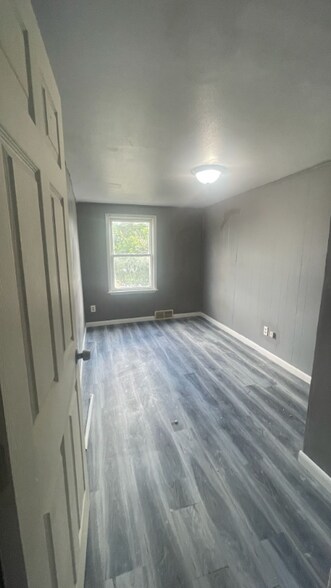 Building Photo - 4476 2nd St