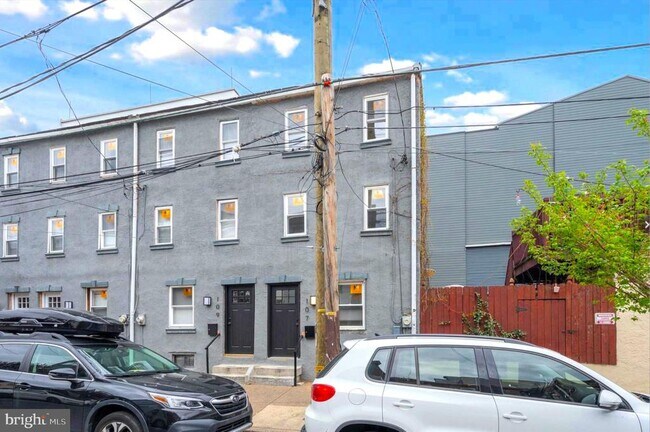 Building Photo - 109 W Thompson St