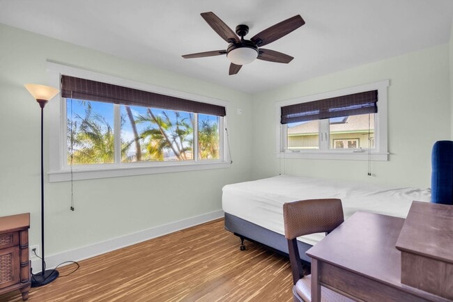 Building Photo - 1276 S Nahale Pl