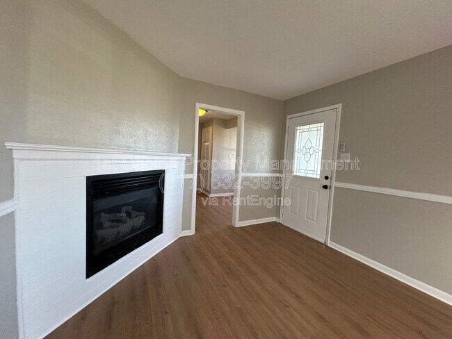 Building Photo - 5929 Gayle Dr