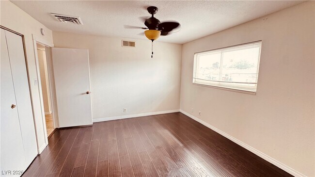 Building Photo - 201 Redstone St