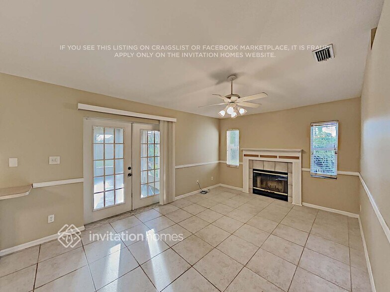 Building Photo - 4800 Miramar St