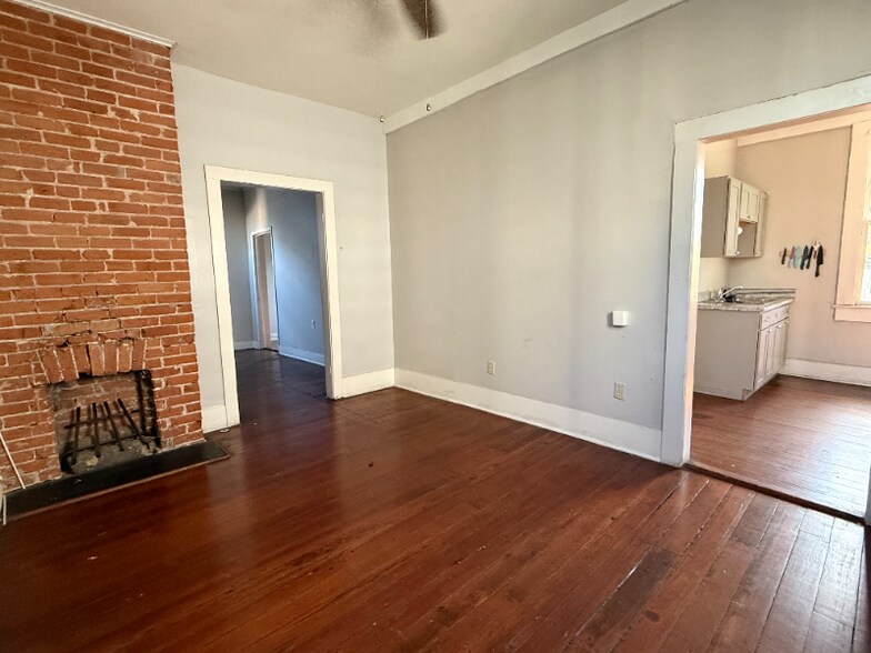 Building Photo - 2020-2022 Camp St