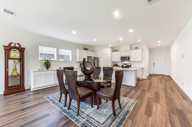 Building Photo - 4985 Blue Beetle Rdg Dr