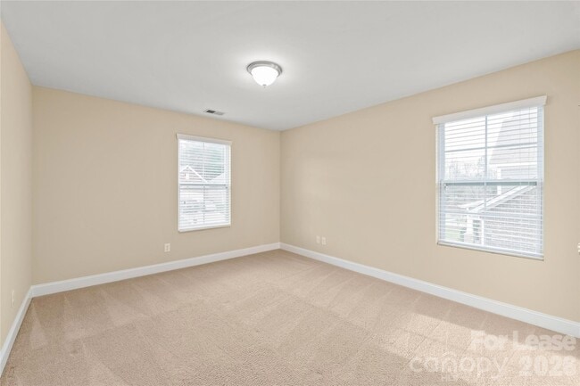 Building Photo - 5123 Poplar Knoll Dr