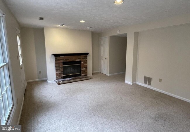 Building Photo - 2134 Commissary Cir