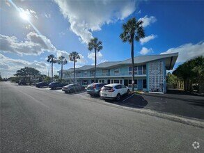 Building Photo - 733 NW 30th Ct