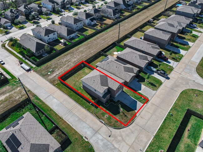 Building Photo - 10814 Spring Brook Pass Dr