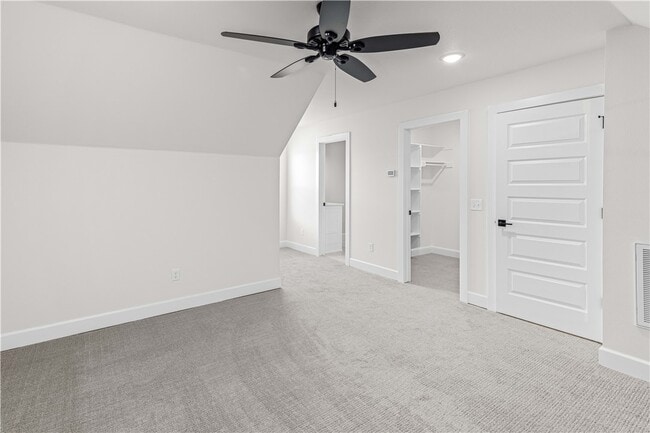 Building Photo - 701 Bronco St