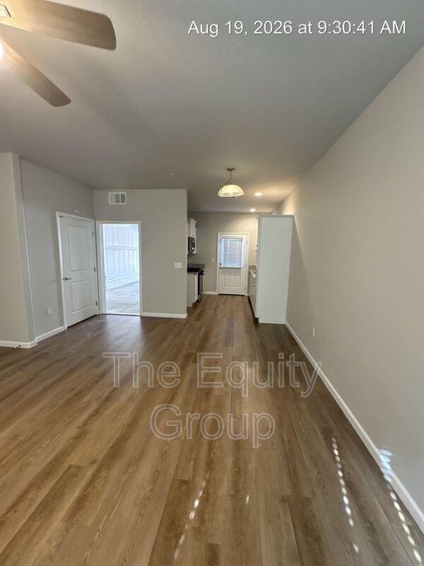 Building Photo - 410 S Summit St