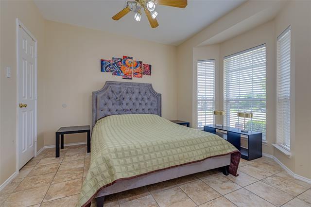 Building Photo - 3926 Rolling Oaks Dr
