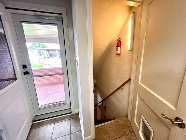 Building Photo - Sewickley - 3 Bedroom 2 Bathroom - Charmin...