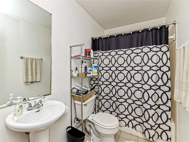 Building Photo - 12002 Arrowwood Dr