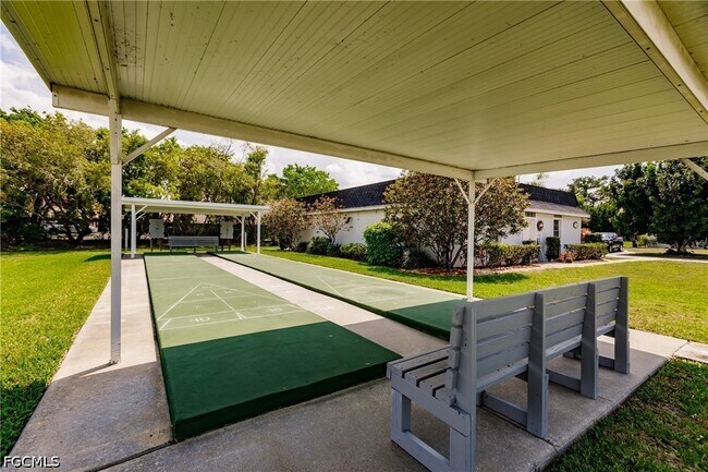 Building Photo - 6824 Sandtrap Dr