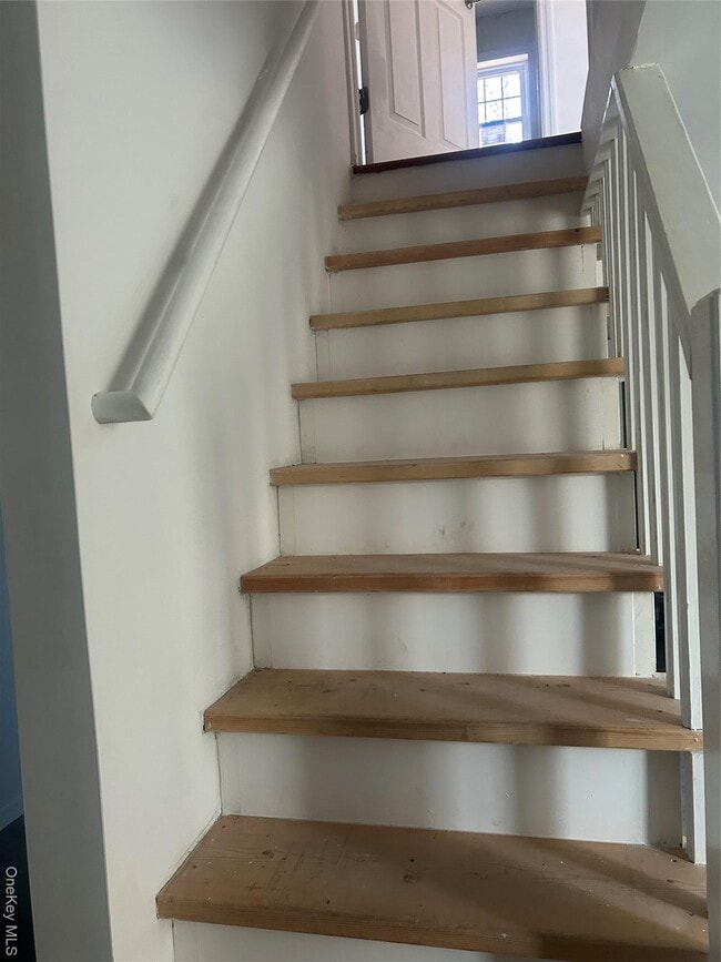 Building Photo - 15 Waldron Ave