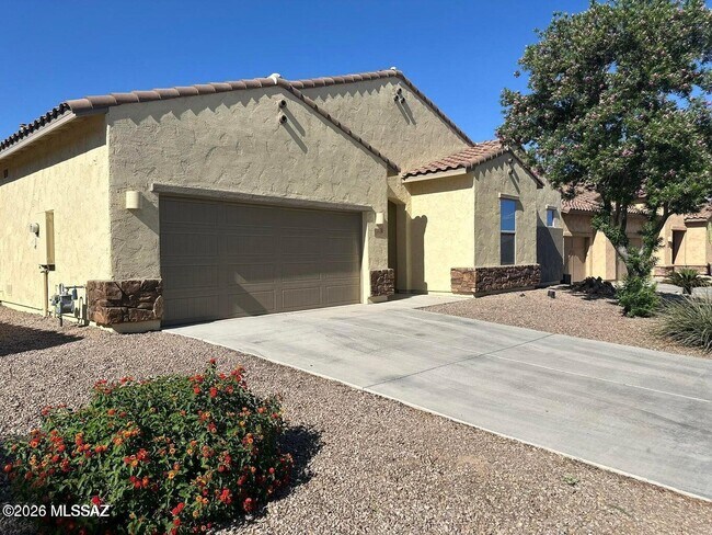 Building Photo - 5896 W Yuma Mine Cir