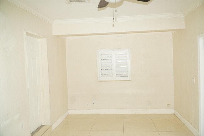 Building Photo - 3435 SW 104th Ct