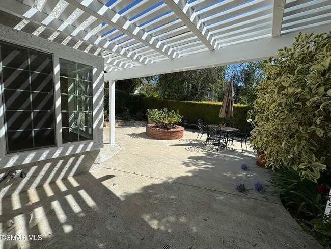 Building Photo - 834 Sunstone St