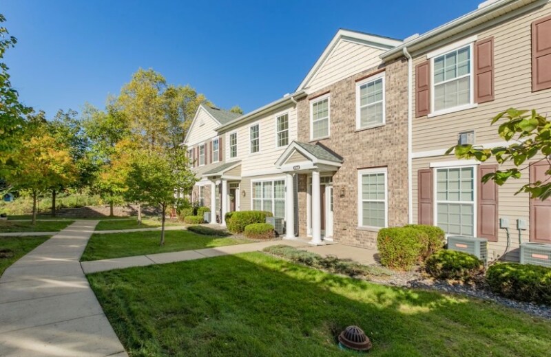 Building Photo - 1244 Chateau Ave