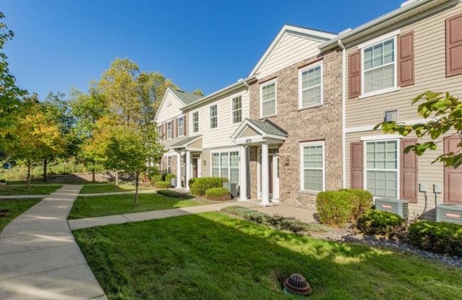 Building Photo - 1244 Chateau Ave