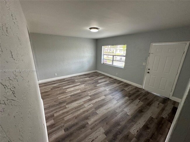 Building Photo - 1306 NW 11th Pl