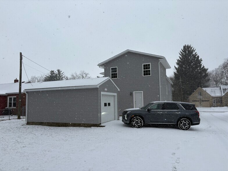 Building Photo - 238 Walker St