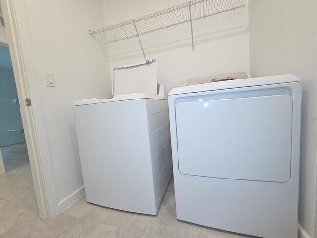 Building Photo - 2130 Bur Oak Blvd