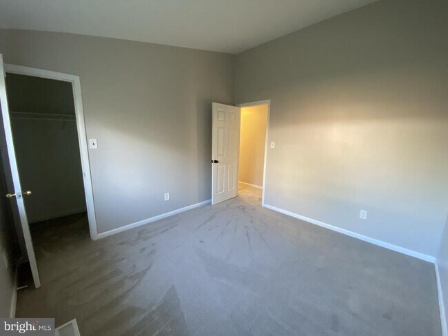 Building Photo - 1712 12th St S