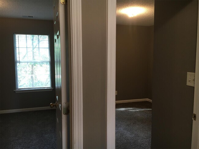 Building Photo - 1875 Carrington Dr