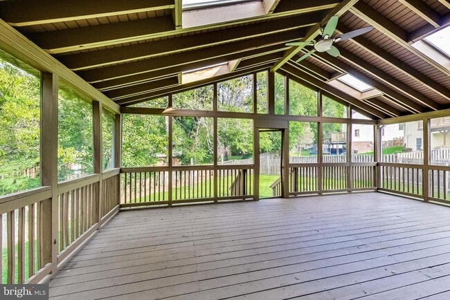 Building Photo - 12004 Montrose Village Terrace