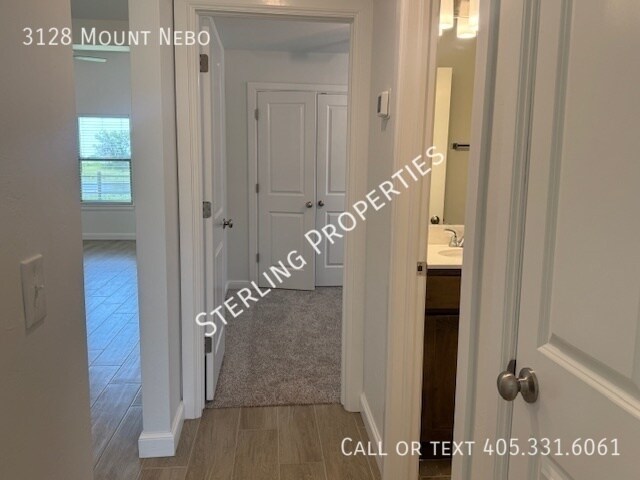 Building Photo - 3128 Mt Nebo Dr