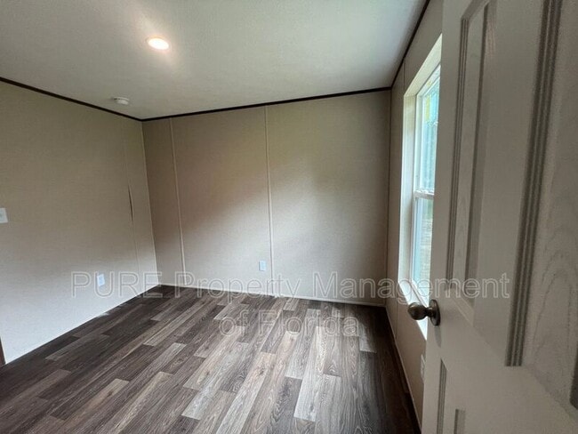 Building Photo - 16364 SE 57th St