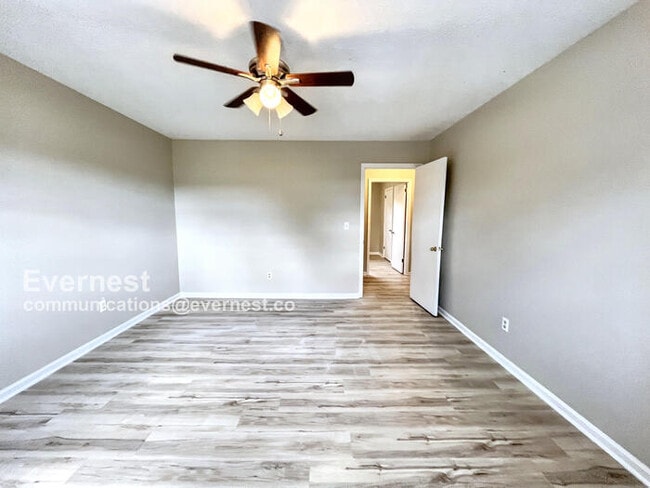 Building Photo - 63 Clara Dr
