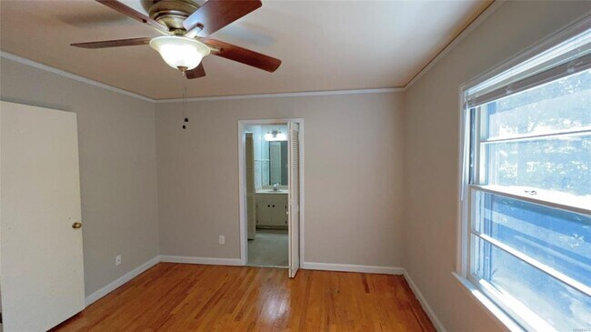 Building Photo - 804 Hillman St